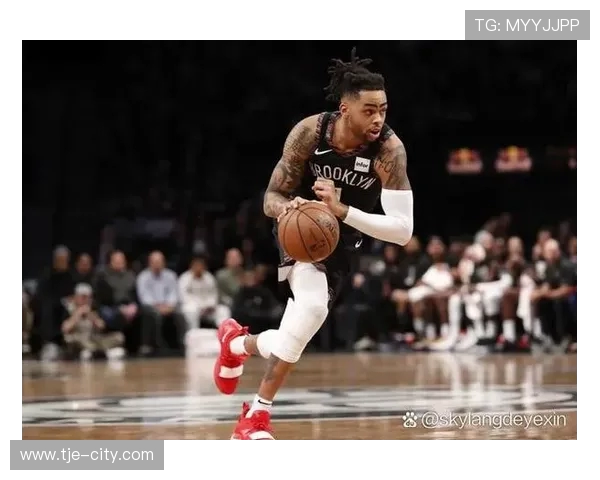 拉塞尔转发里夫斯高光时刻致敬旧队友展现深厚友情